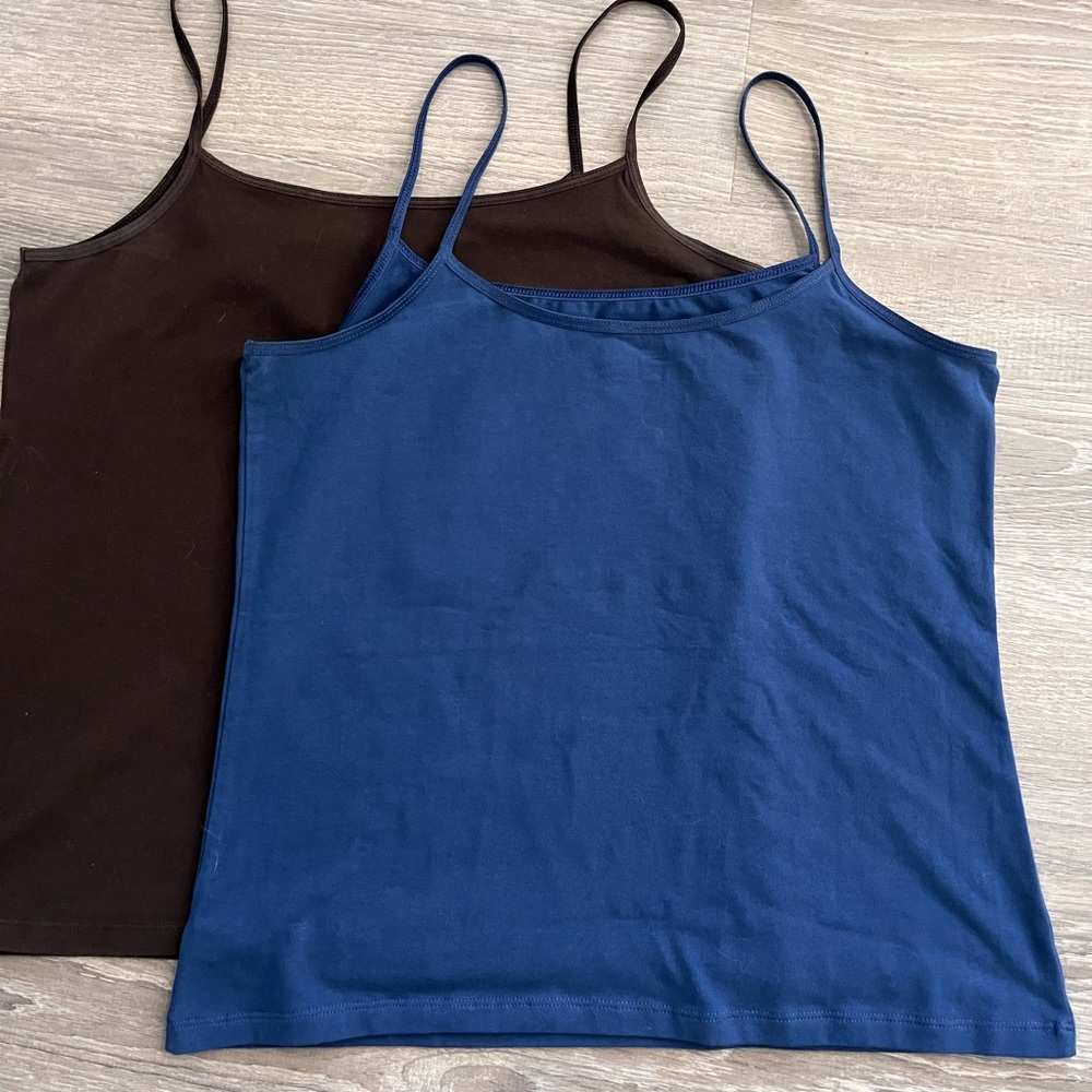 🩷3/$15 Old Navy Tanks -Pair Brown and Navy Blue size L